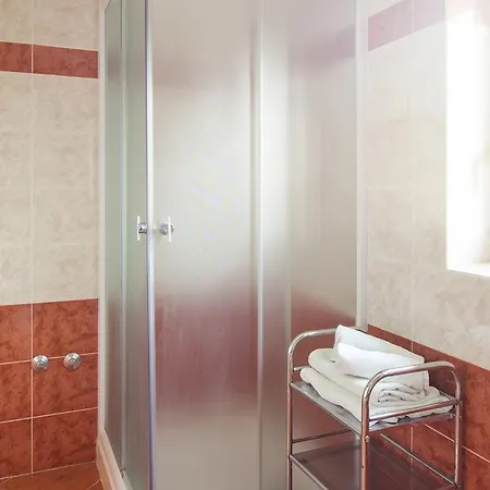 Mon Perin Castrum - Dado Guest house Bale
