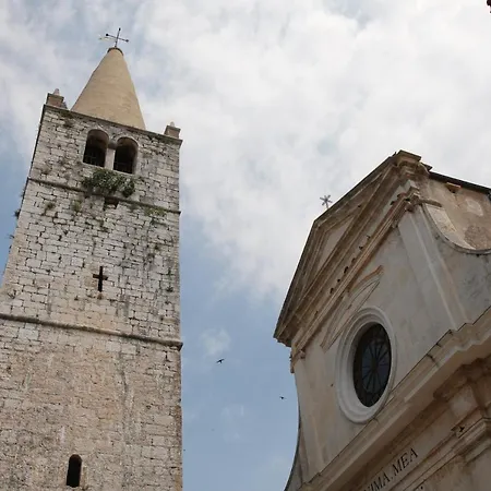 Gasthof Mon Perin Castrum - Dado Bale