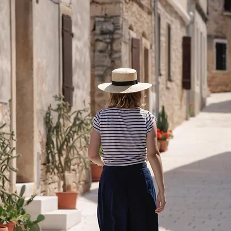 Gasthof Mon Perin Castrum - Dado Bale