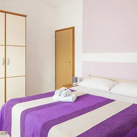 Mon Perin Castrum - Dado 2*