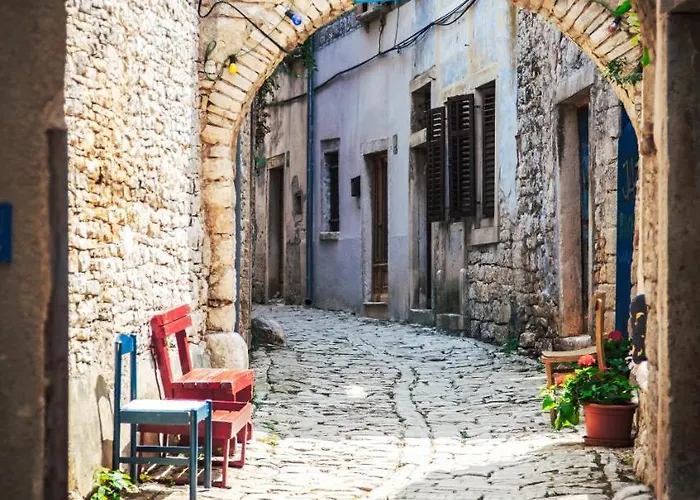 Mon Perin Castrum - Dado 2* Bale